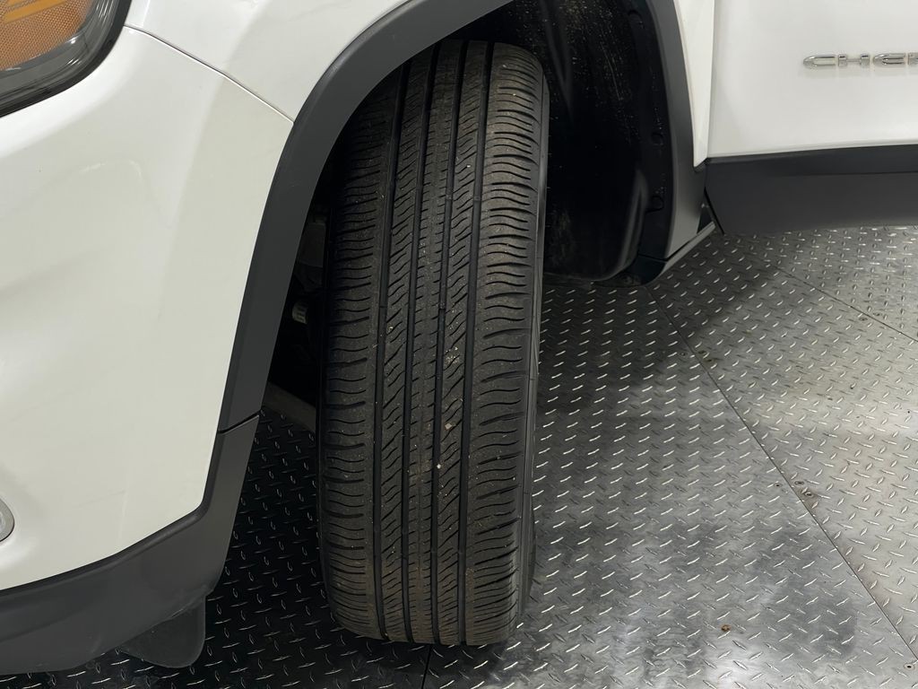 2019 Jeep Cherokee Image 36