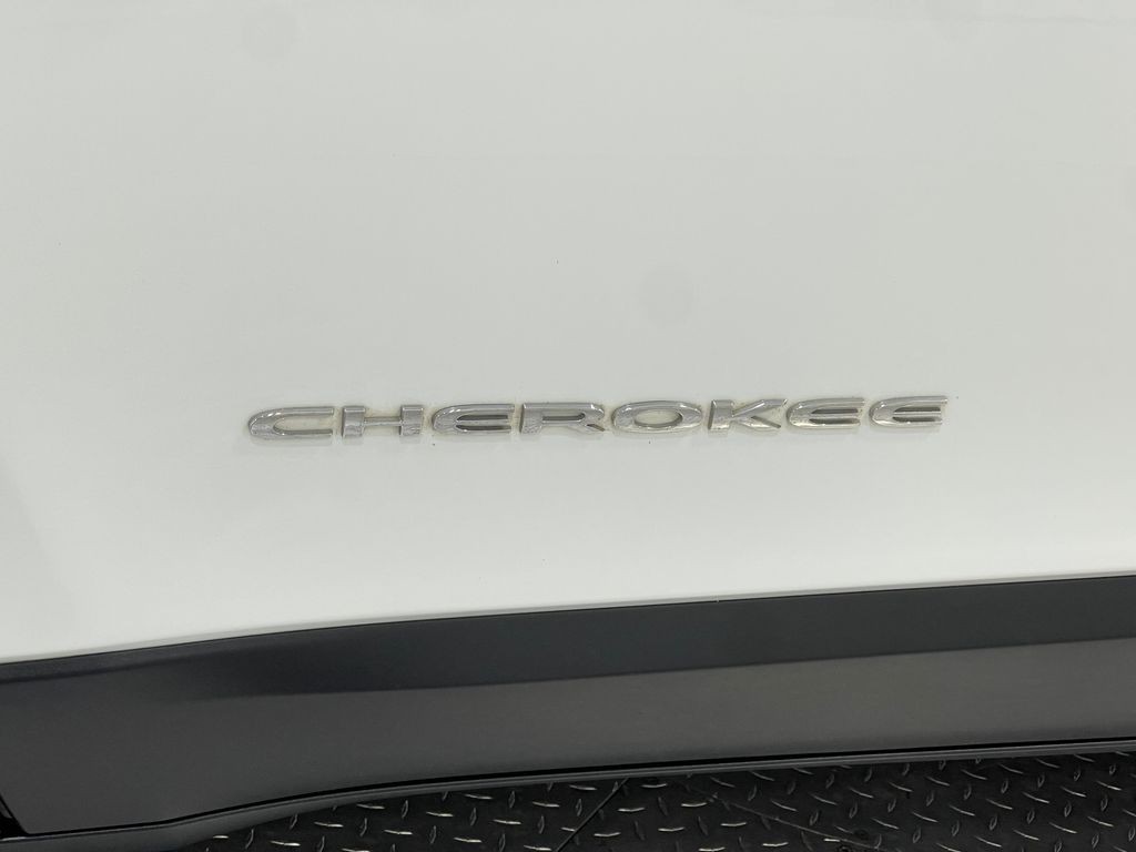 2019 Jeep Cherokee Image 39