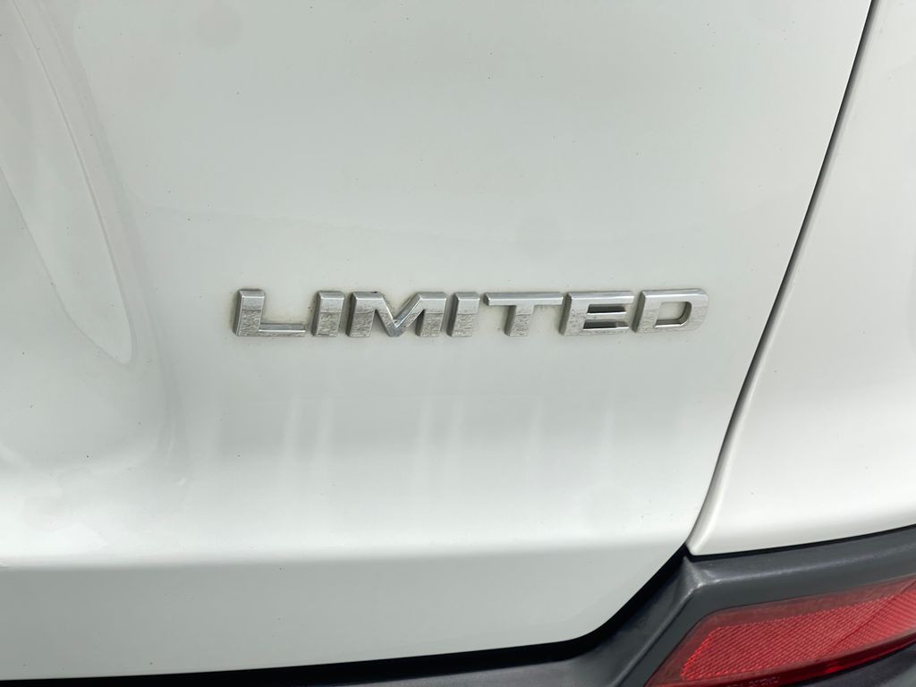 2019 Jeep Cherokee Image 41