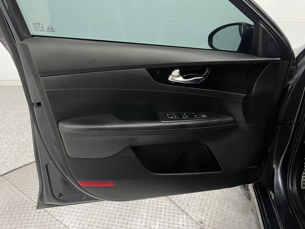 2021 Kia Forte Image 14