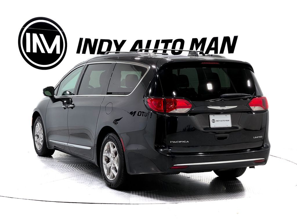 2017 Chrysler Pacifica Image 6