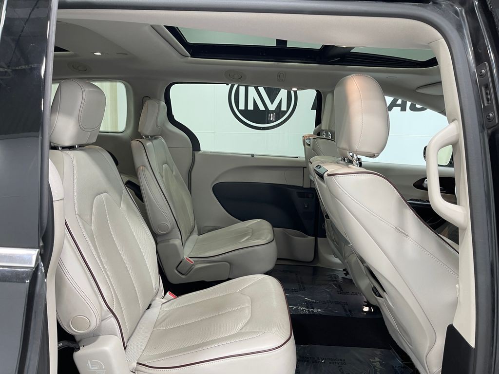 2017 Chrysler Pacifica Image 29
