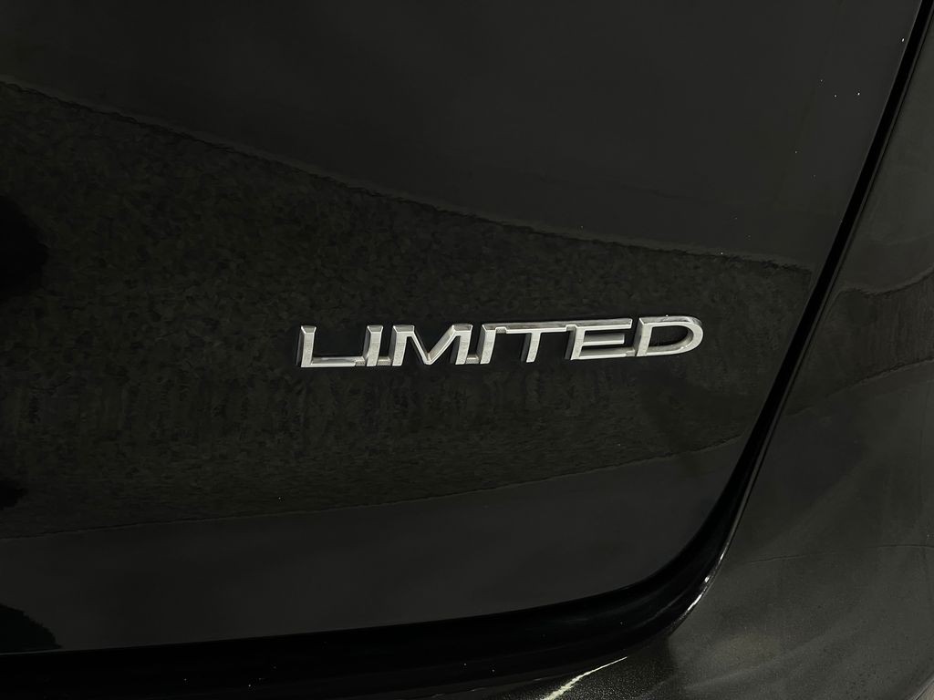 2017 Chrysler Pacifica Image 36