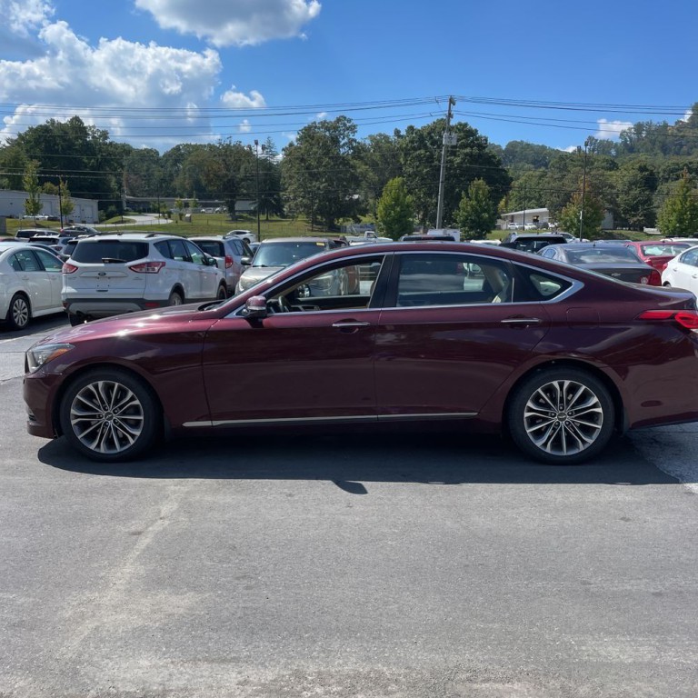 2016 Hyundai Genesis Image 4