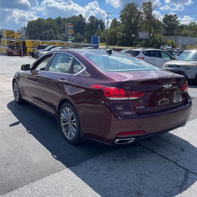 2016 Hyundai Genesis Image 6