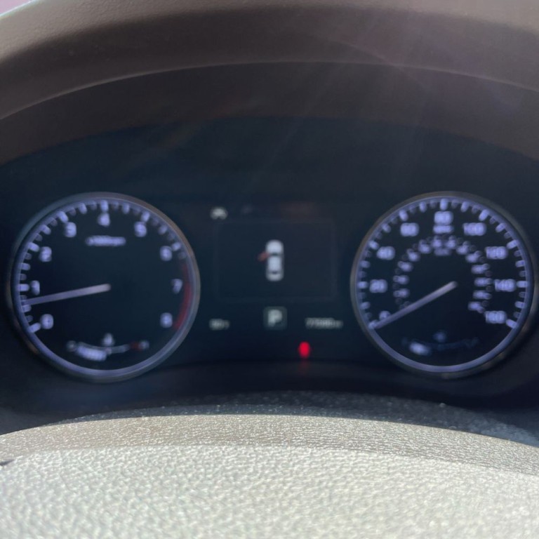 2016 Hyundai Genesis Image 10