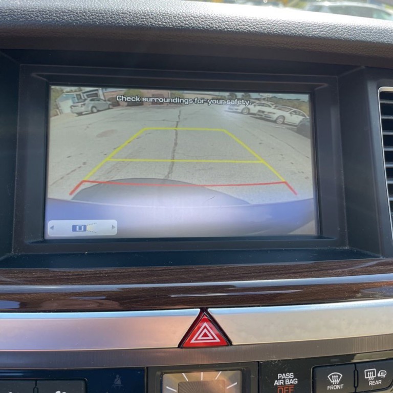 2016 Hyundai Genesis Image 13