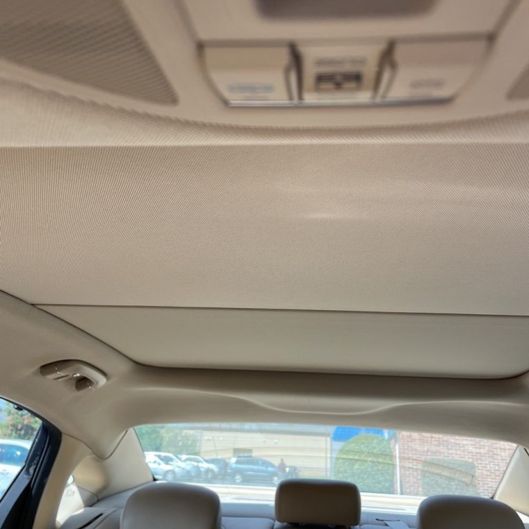 2016 Hyundai Genesis Image 16