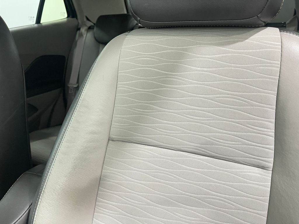 2016 Buick Enclave Image 16