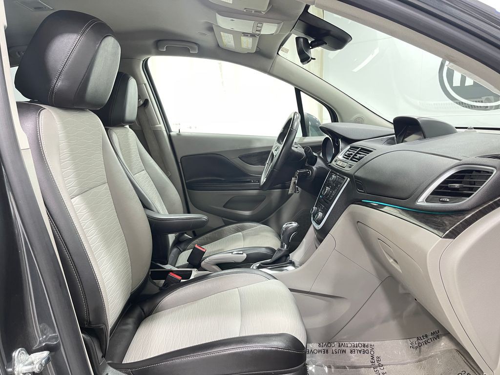 2016 Buick Enclave Image 31