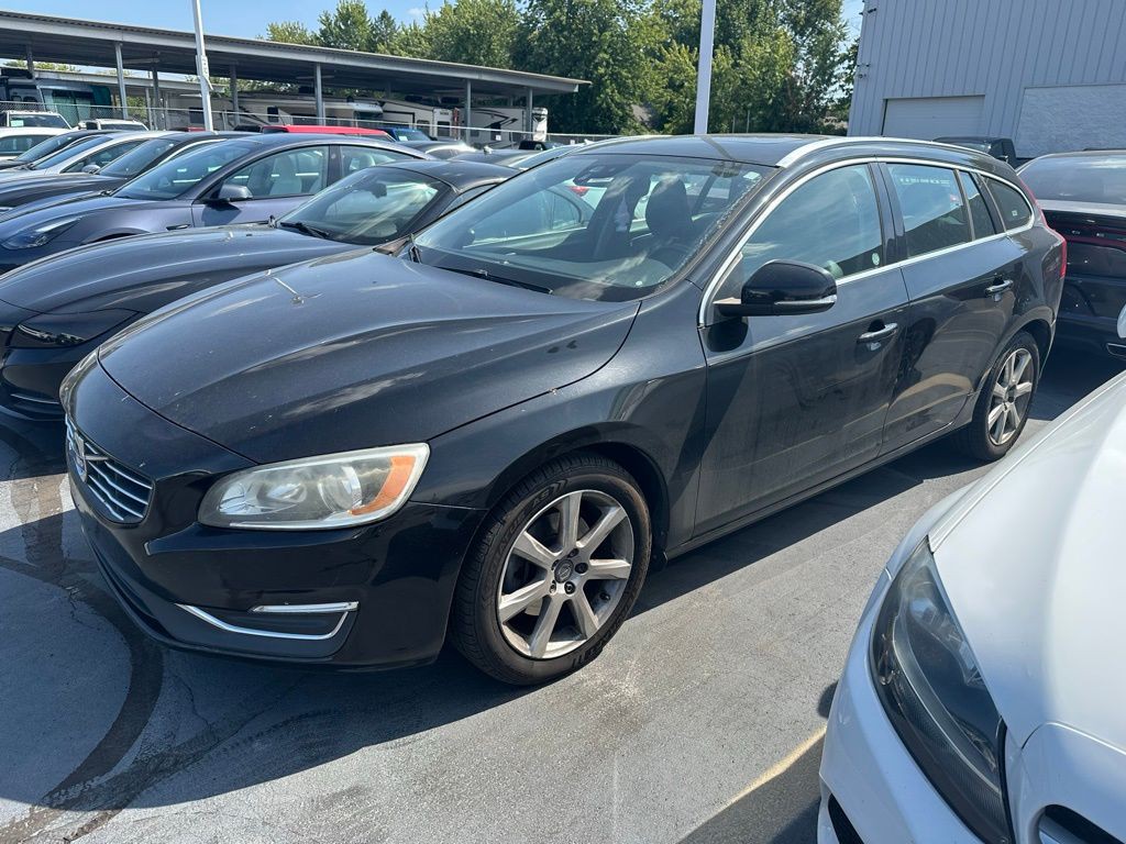 2016 Volvo V60 Image 2