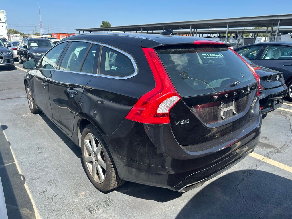 2016 Volvo V60 Image 3
