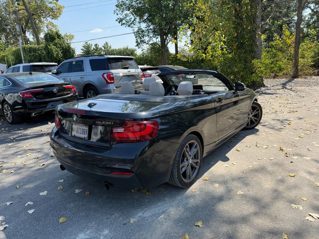 2016 BMW 2 Series Image 6