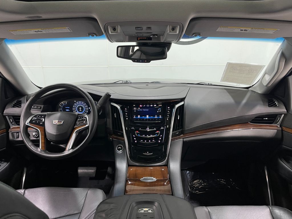 2016 Cadillac Escalade Image 21