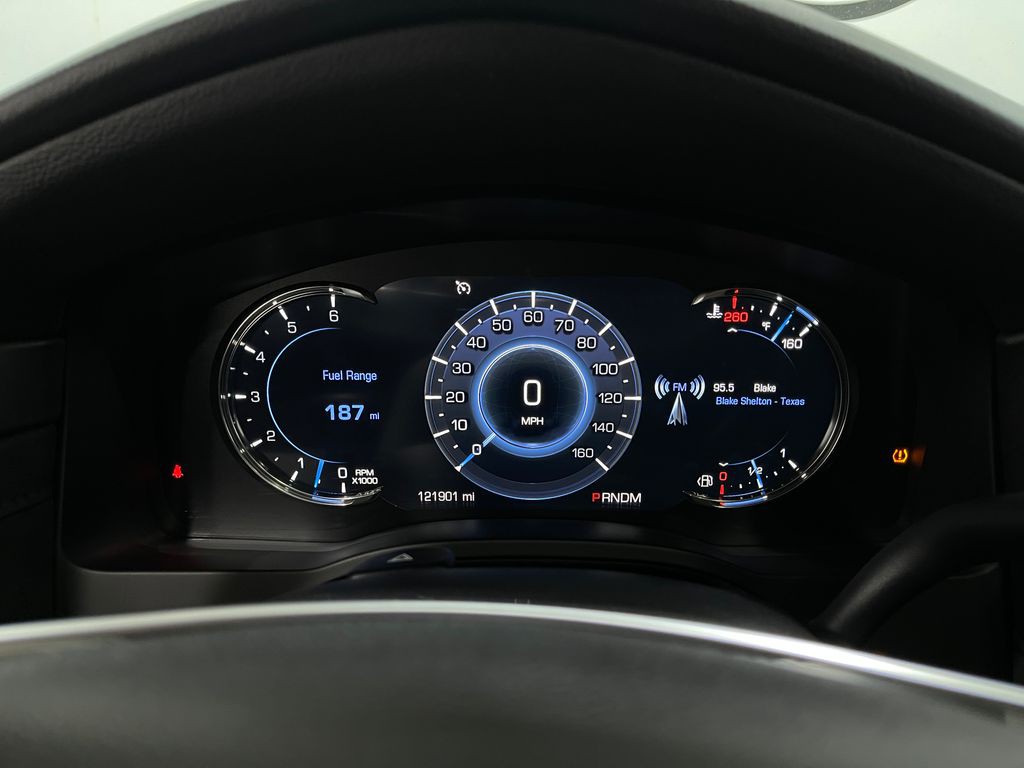 2016 Cadillac Escalade Image 25