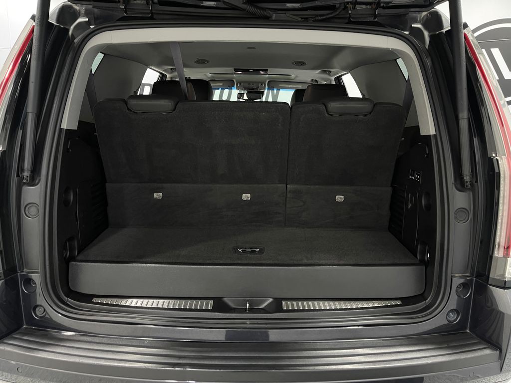 2016 Cadillac Escalade Image 28