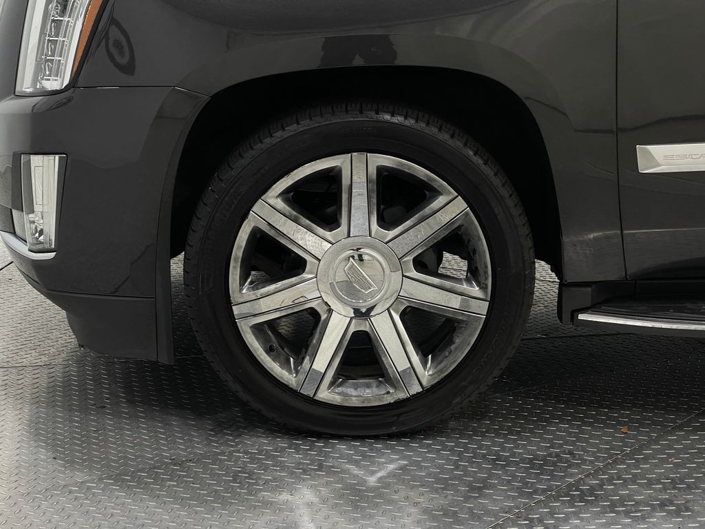 2016 Cadillac Escalade Image 39