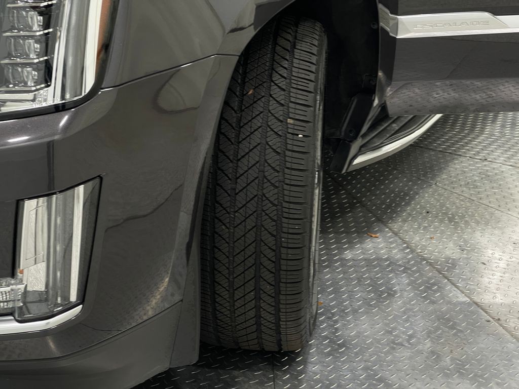 2016 Cadillac Escalade Image 40