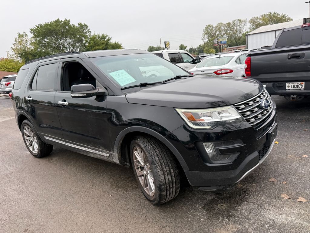 2016 Ford Explorer Image 1