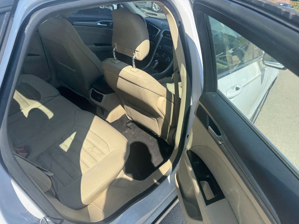 2013 Ford Fusion Image 8