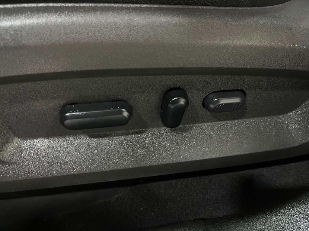 2012 Ford Edge Image 16