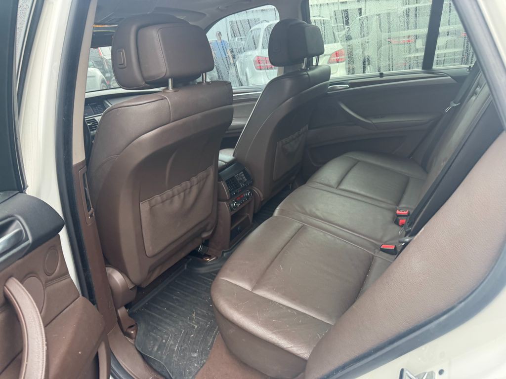 2008 BMW X5 Image 8