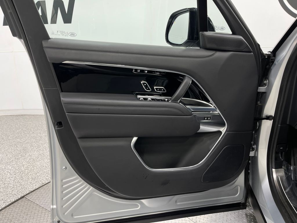 2024 Land Rover Range Rover Image 16
