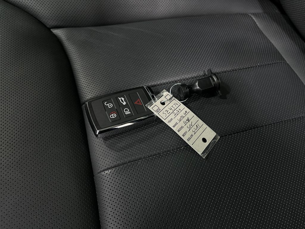 2024 Land Rover Range Rover Image 36