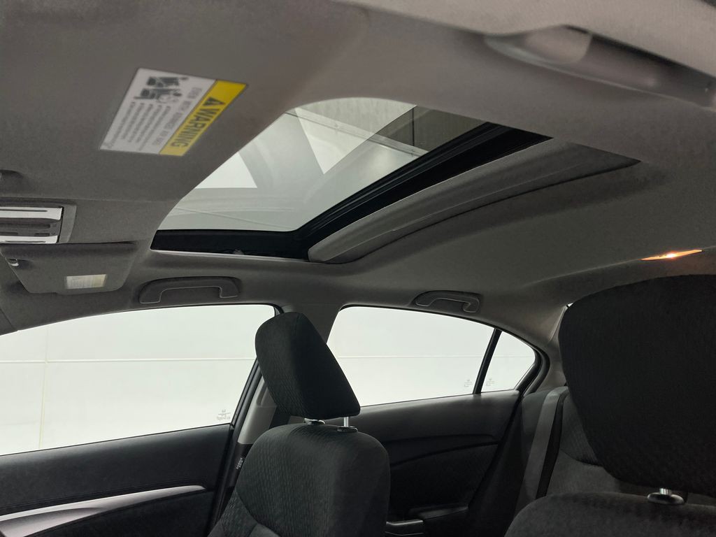 2015 Honda Civic Image 11