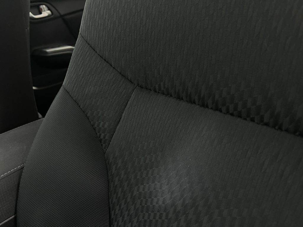 2015 Honda Civic Image 17