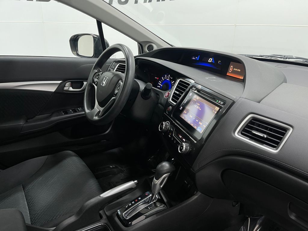 2015 Honda Civic Image 19