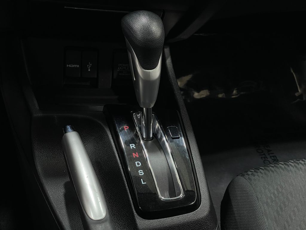 2015 Honda Civic Image 28