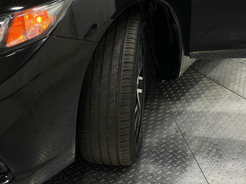 2015 Honda Civic Image 35