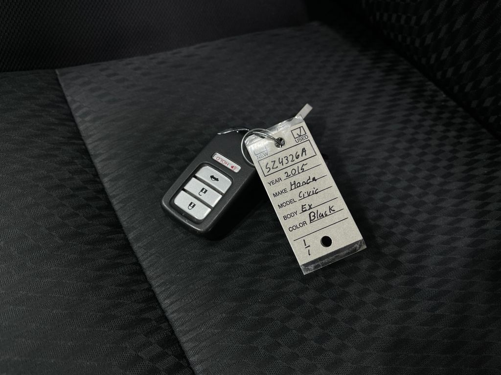 2015 Honda Civic Image 36