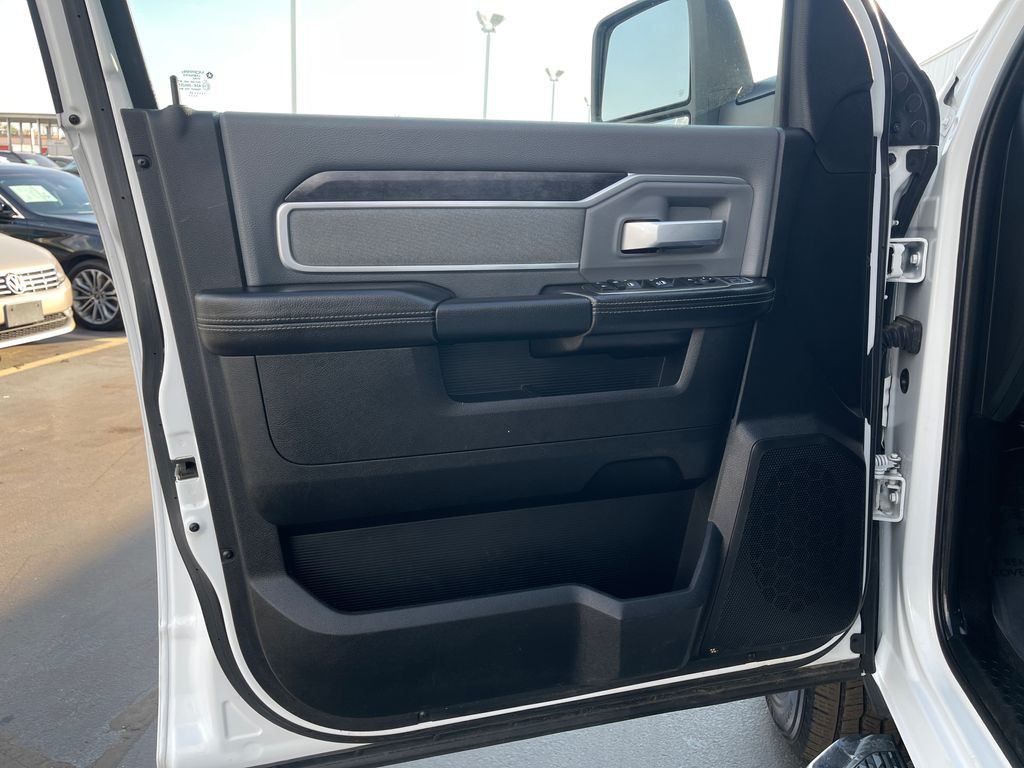 2023 RAM 2500 Image 12