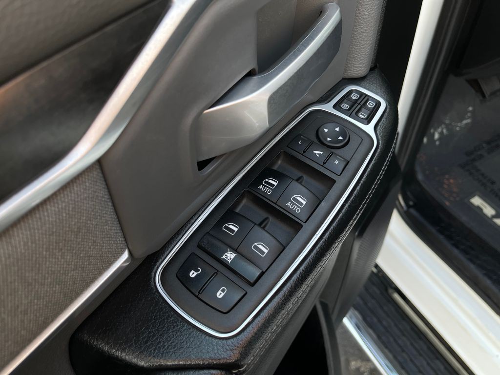 2023 RAM 2500 Image 13