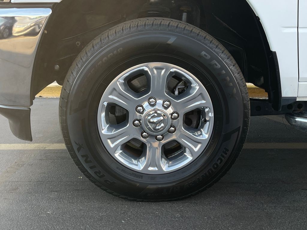 2023 RAM 2500 Image 33