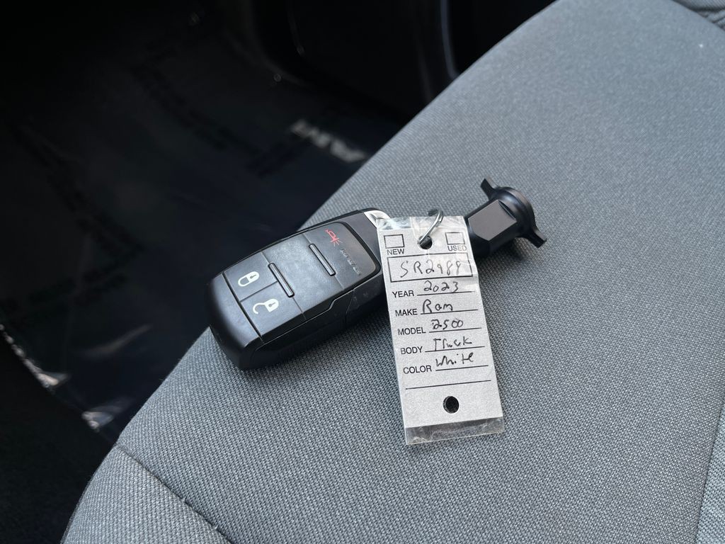 2023 RAM 2500 Image 35