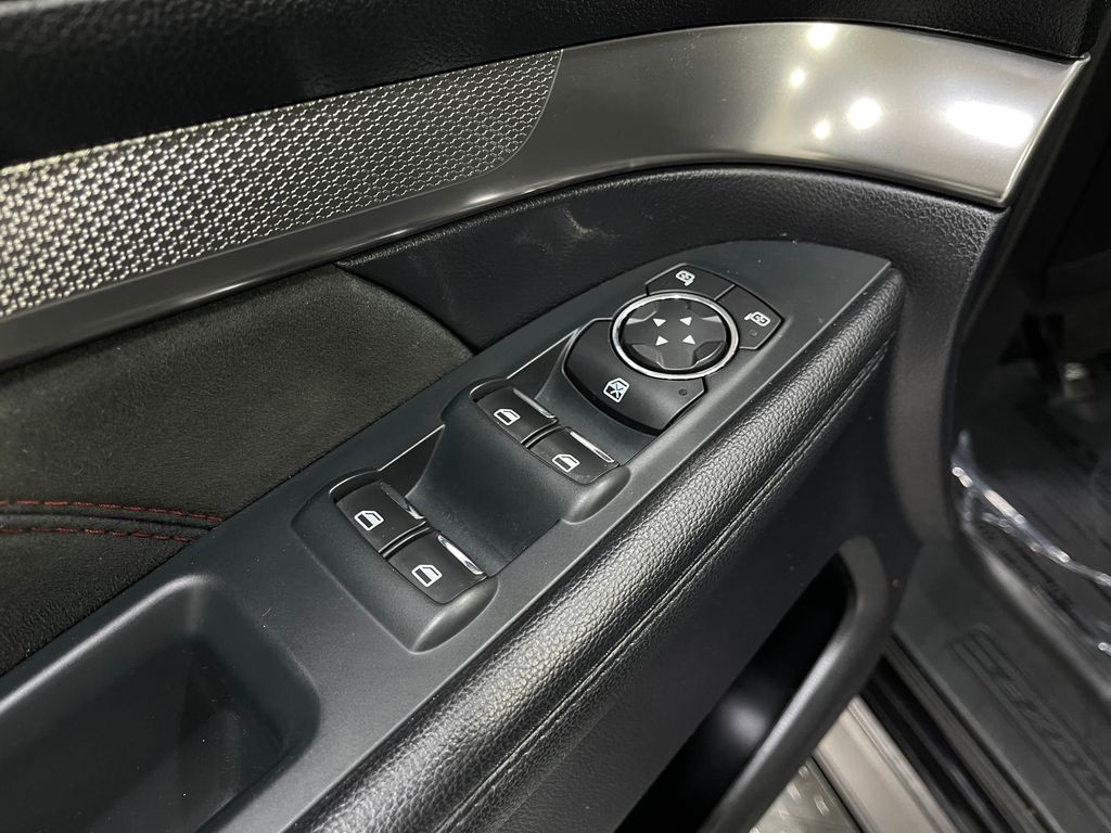 2019 Ford Explorer Image 17