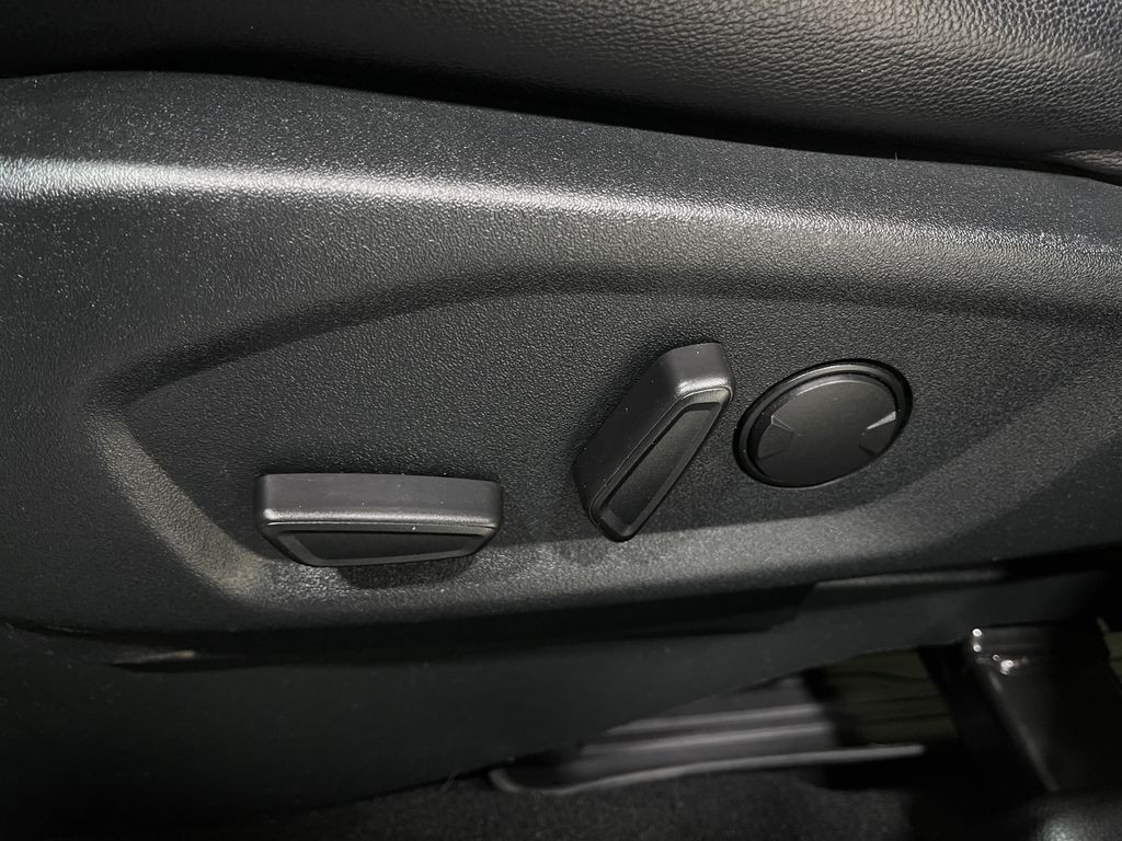 2019 Ford Explorer Image 18