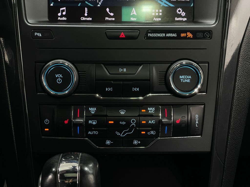 2019 Ford Explorer Image 26