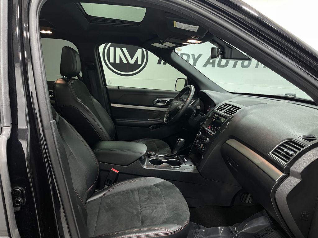 2019 Ford Explorer Image 35