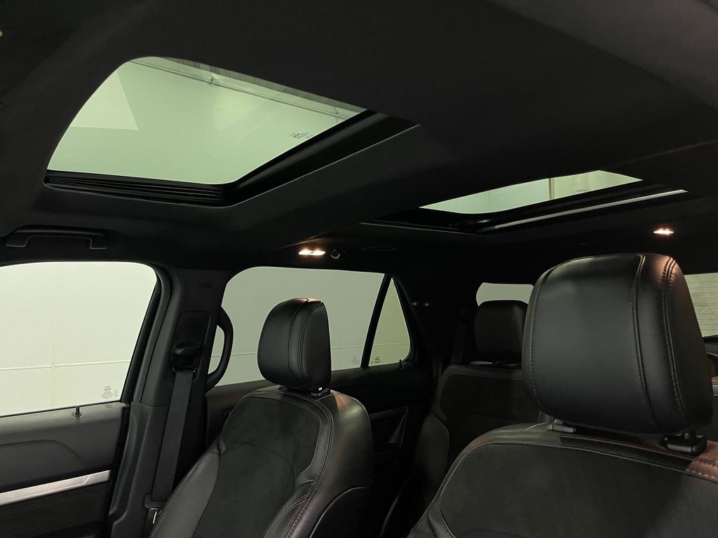 2019 Ford Explorer Image 12