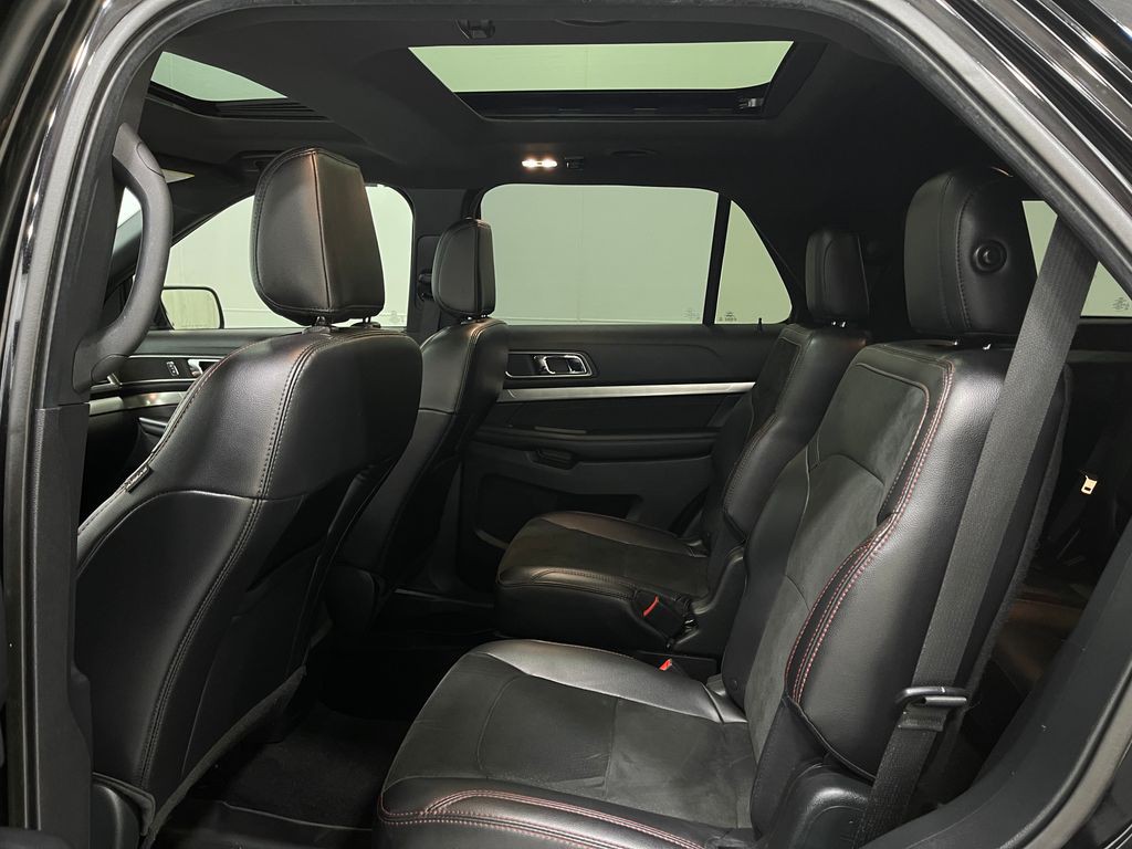 2019 Ford Explorer Image 31