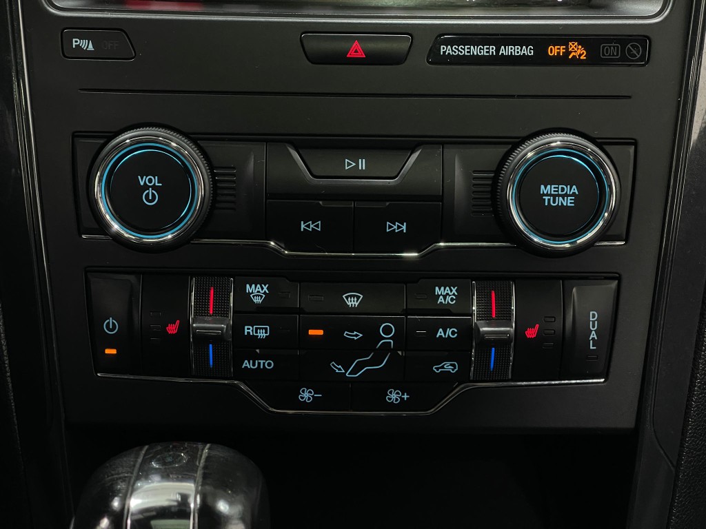 2019 Ford Explorer Image 26