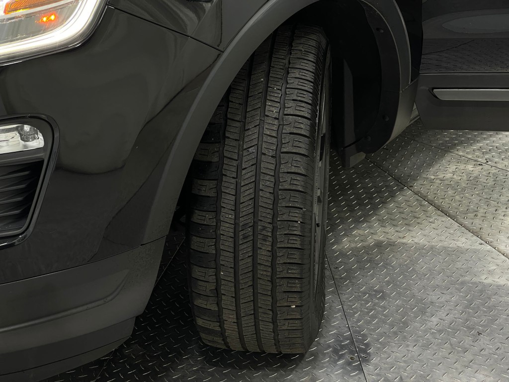 2019 Ford Explorer Image 39