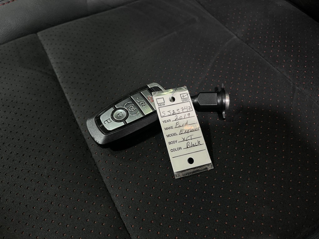 2019 Ford Explorer Image 40