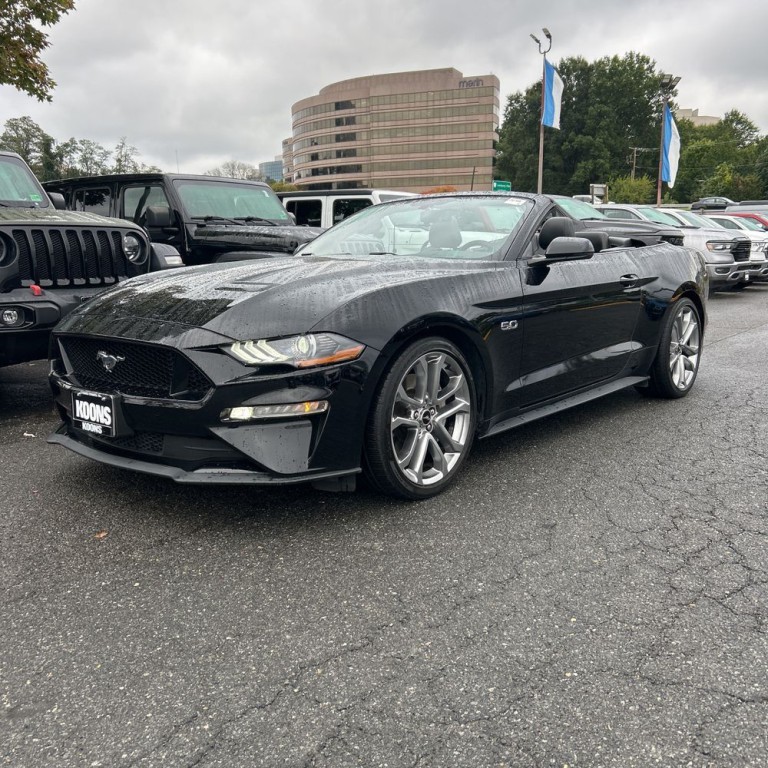 2018 Ford Mustang Image 2