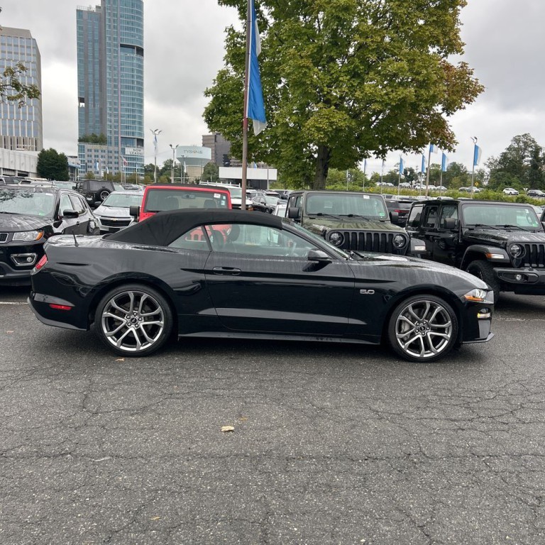 2018 Ford Mustang Image 3