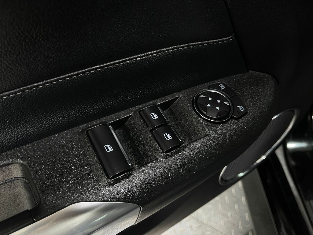 2018 Ford Mustang Image 14